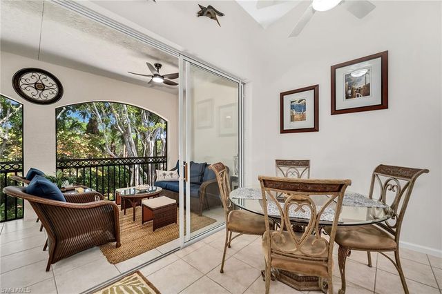 3945 Deer Crossing CT 202, Naples, FL 34114