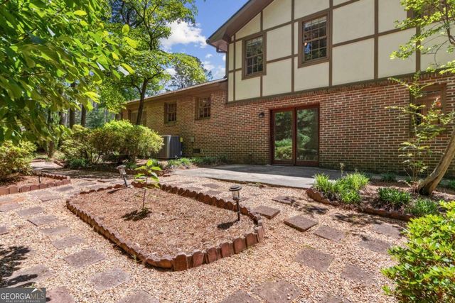 450 Baltimore Avenue SW, Lilburn, GA 30047