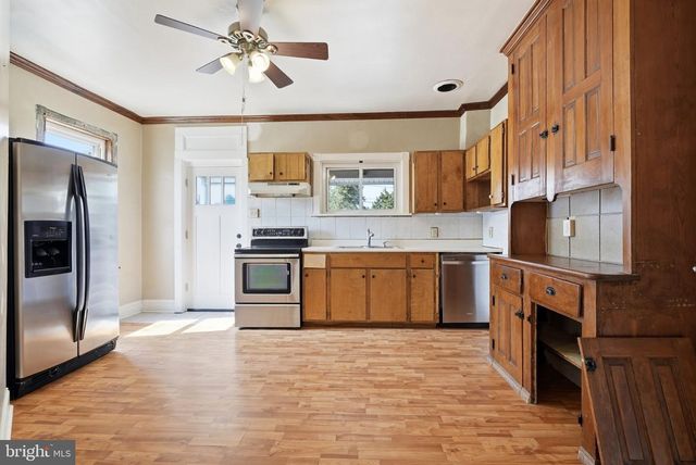 300 NUTT RD, Phoenixville, PA 19460