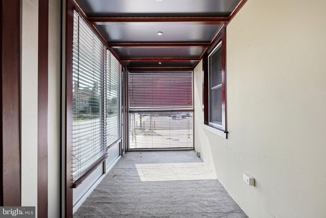 300 NUTT RD, Phoenixville, PA 19460