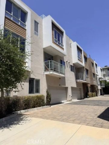 1400 N Fuller 8, Los Angeles, CA 90046