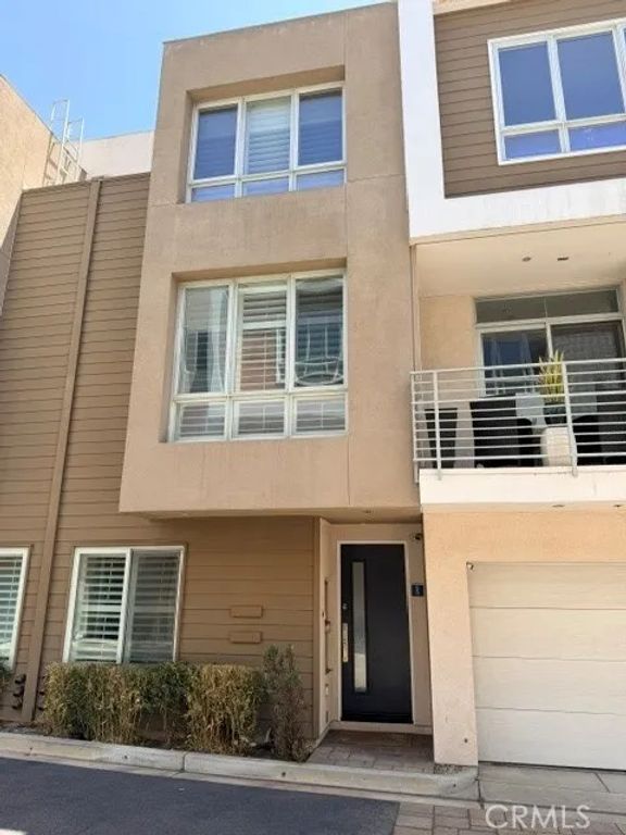 1400 N Fuller 8, Los Angeles, CA 90046