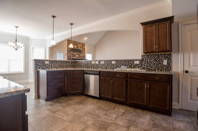 144 Thomas Traylor Ln, Clarksville, TN 37043