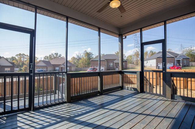 144 Thomas Traylor Ln, Clarksville, TN 37043