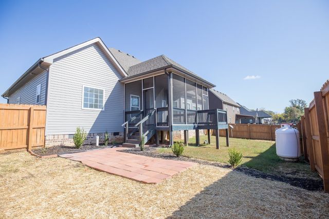 144 Thomas Traylor Ln, Clarksville, TN 37043