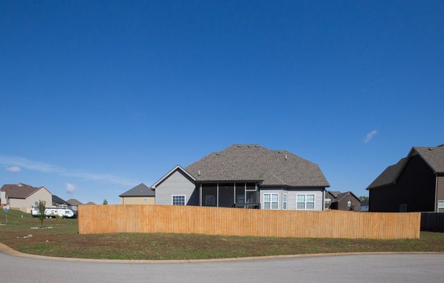 144 Thomas Traylor Ln, Clarksville, TN 37043