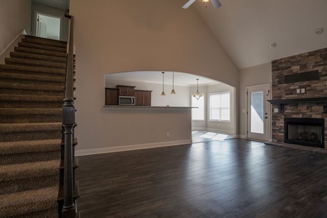 144 Thomas Traylor Ln, Clarksville, TN 37043