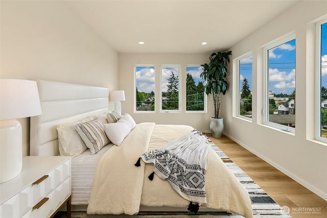 9815 Linden Avenue N, Seattle, WA 98103