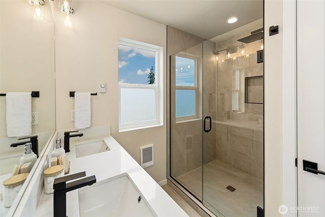 9815 Linden Avenue N, Seattle, WA 98103