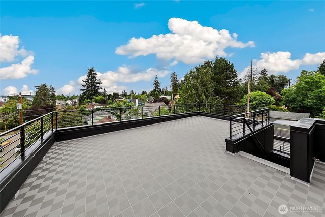 9815 Linden Avenue N, Seattle, WA 98103