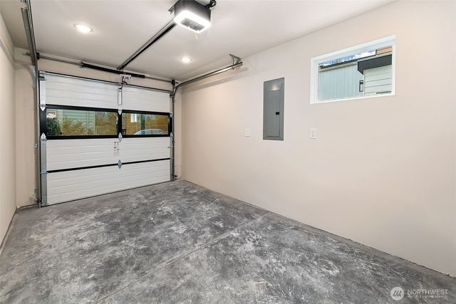 9815 Linden Avenue N, Seattle, WA 98103