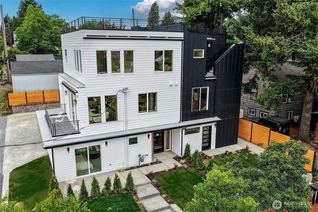 9815 Linden Avenue N, Seattle, WA 98103
