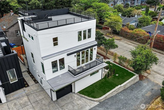 9815 Linden Avenue N, Seattle, WA 98103