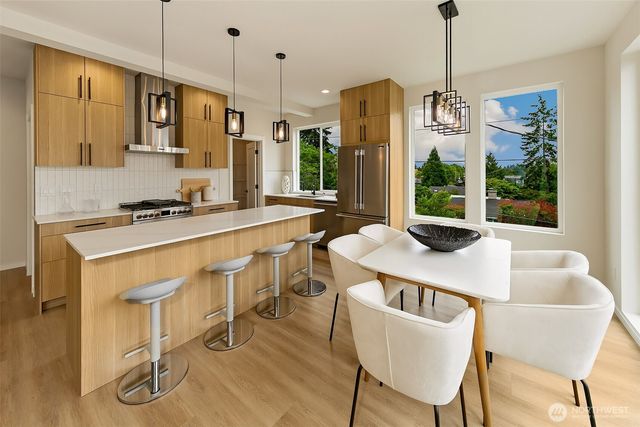 9815 Linden Avenue N, Seattle, WA 98103