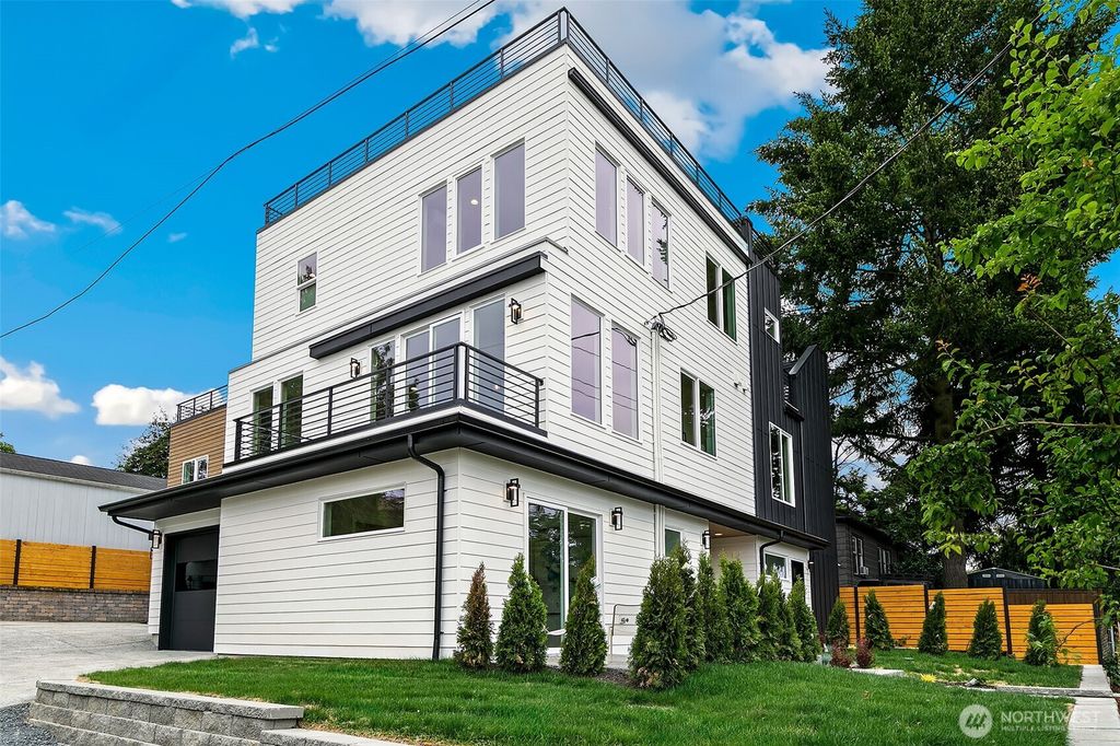 9815 Linden Avenue N, Seattle, WA 98103
