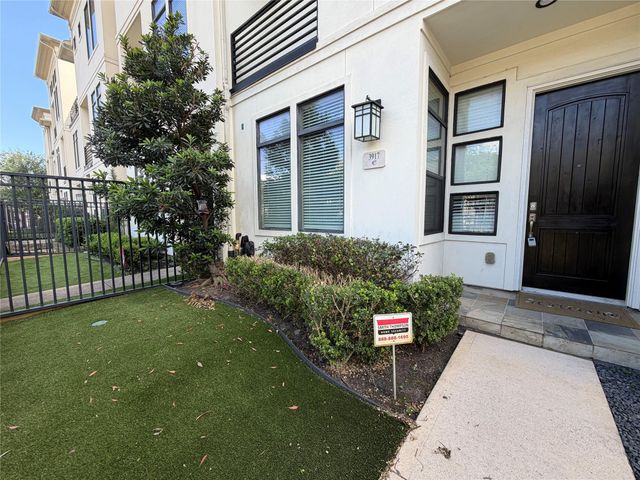 3917 Rose Street, Houston, TX 77007