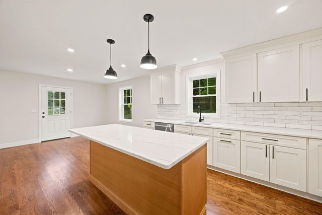 105 Sewalls Falls Road, Concord, NH 03303