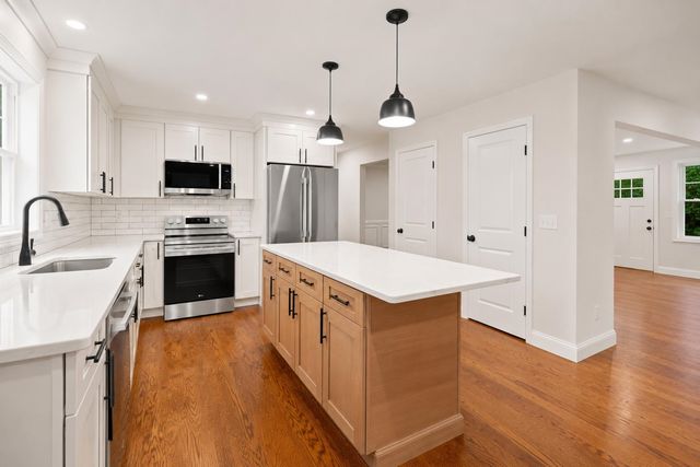 105 Sewalls Falls Road, Concord, NH 03303
