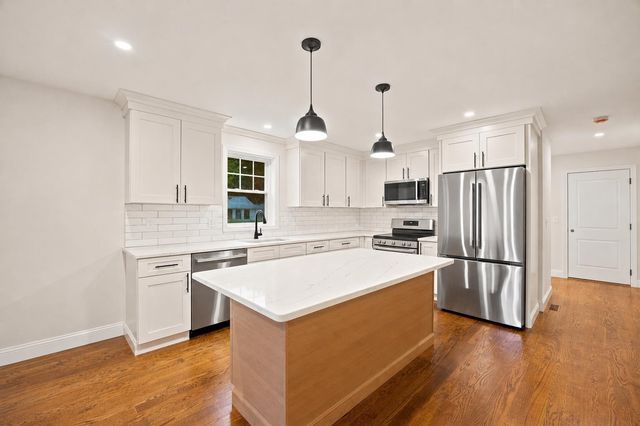 105 Sewalls Falls Road, Concord, NH 03303