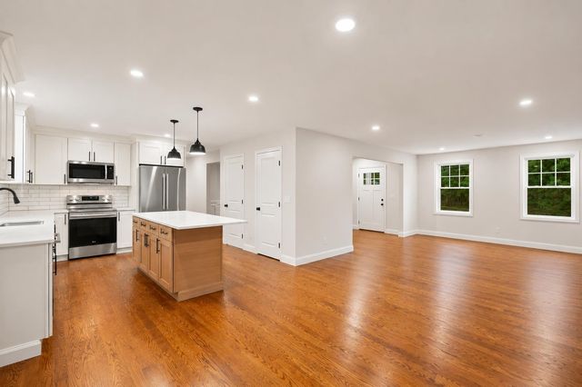 105 Sewalls Falls Road, Concord, NH 03303