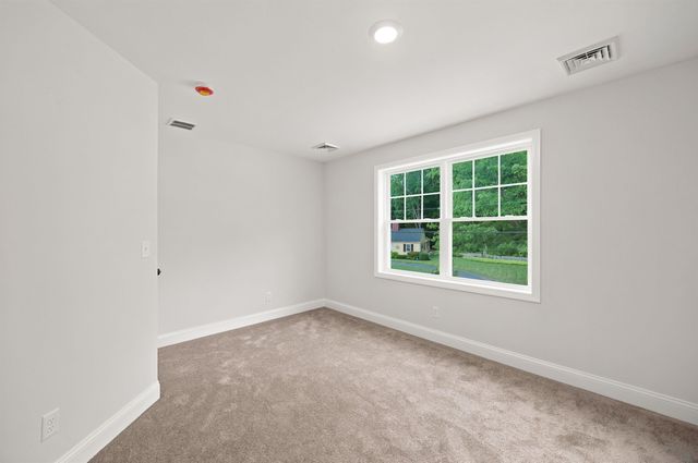 105 Sewalls Falls Road, Concord, NH 03303