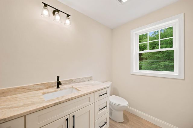 105 Sewalls Falls Road, Concord, NH 03303