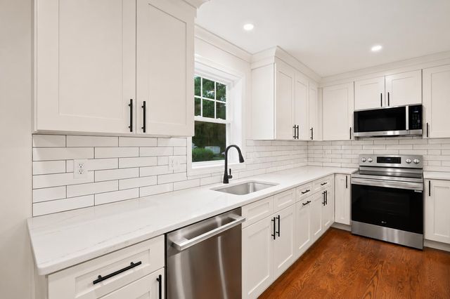105 Sewalls Falls Road, Concord, NH 03303