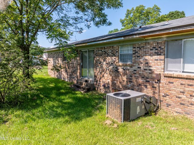 713 West Street, Coldwater, MS 38618