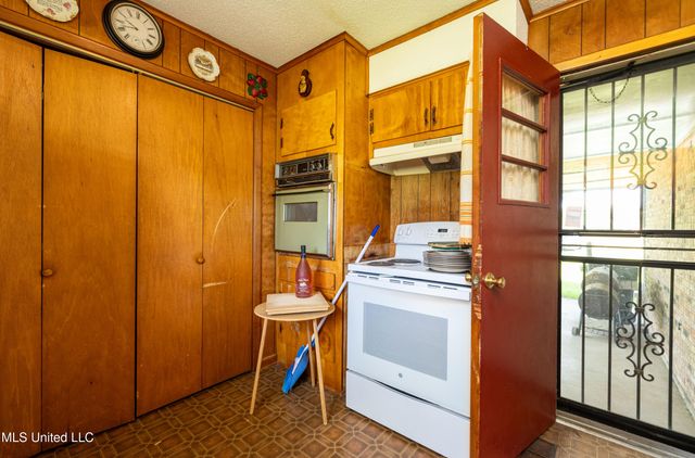 713 West Street, Coldwater, MS 38618