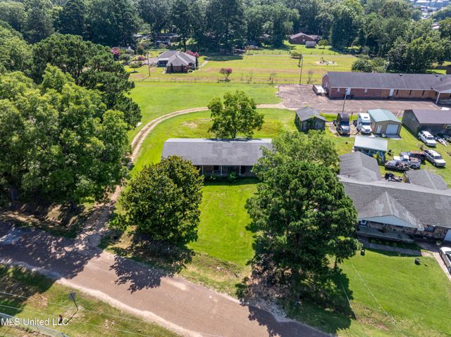 713 West Street, Coldwater, MS 38618