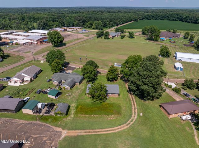 713 West Street, Coldwater, MS 38618