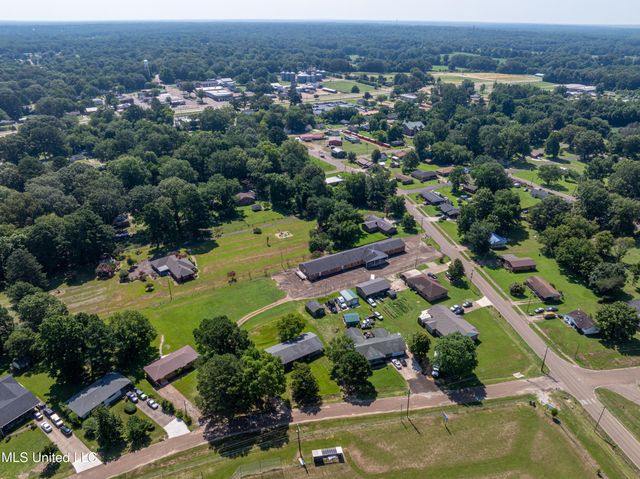 713 West Street, Coldwater, MS 38618