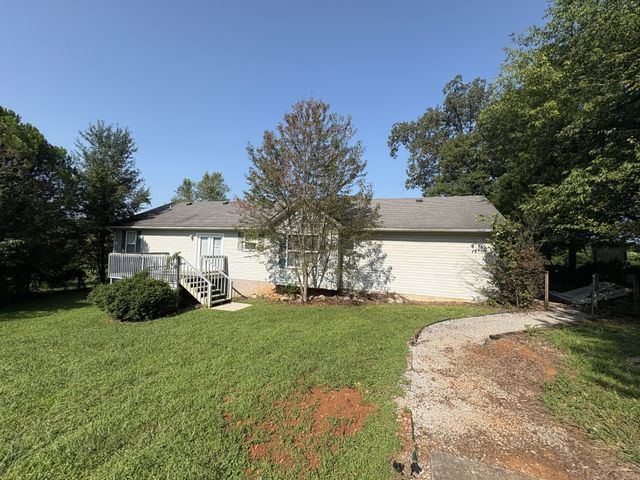 111 Clearwater Sq, Sparta, TN 38583