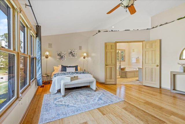 900 Old Pine Drive, Columbus, OH 43230