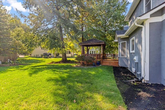 900 Old Pine Drive, Columbus, OH 43230