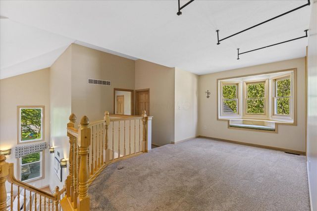 900 Old Pine Drive, Columbus, OH 43230