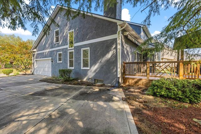 900 Old Pine Drive, Columbus, OH 43230