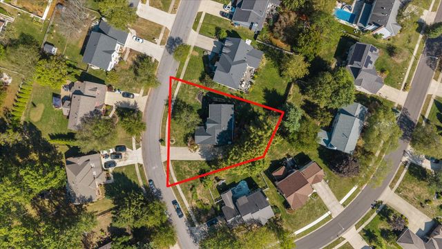 900 Old Pine Drive, Columbus, OH 43230