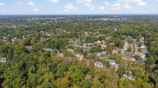 900 Old Pine Drive, Columbus, OH 43230