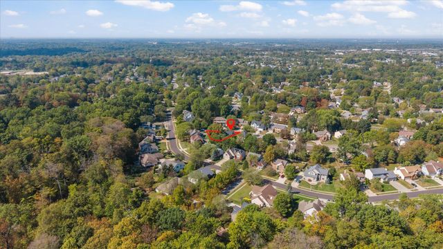 900 Old Pine Drive, Columbus, OH 43230