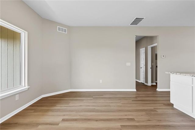 20247 W 195th Street, Spring Hill, KS 66083