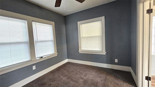 1800 5TH Avenue SE, Cedar Rapids, IA 52403