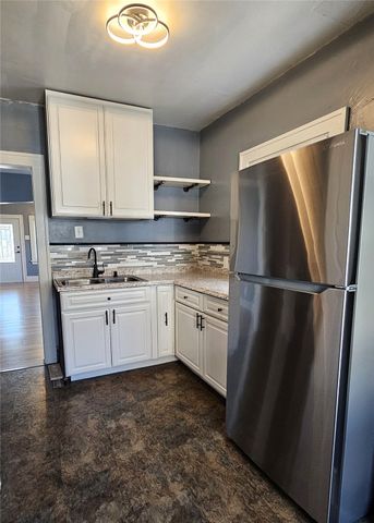 1800 5TH Avenue SE, Cedar Rapids, IA 52403