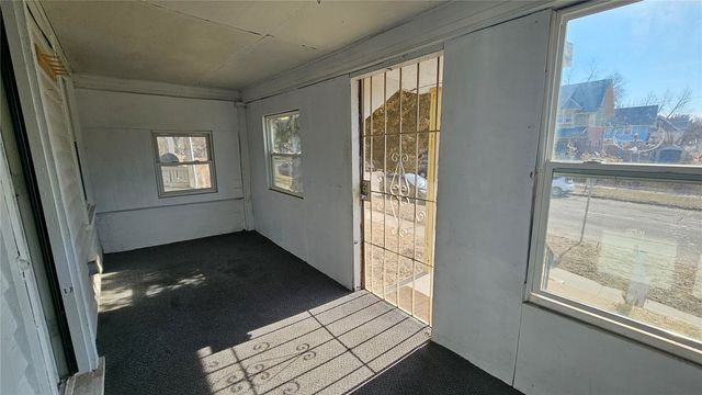 1800 5TH Avenue SE, Cedar Rapids, IA 52403