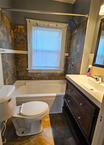 1800 5TH Avenue SE, Cedar Rapids, IA 52403