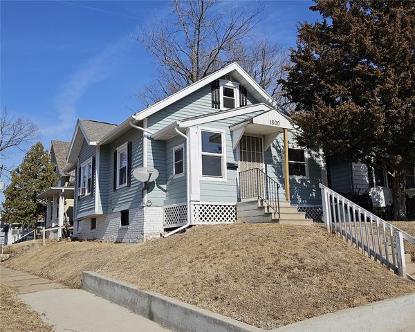 1800 5TH Avenue SE, Cedar Rapids, IA 52403