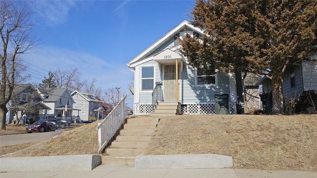 1800 5TH Avenue SE, Cedar Rapids, IA 52403