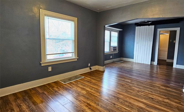 1800 5TH Avenue SE, Cedar Rapids, IA 52403