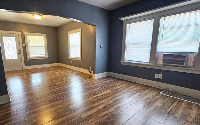 1800 5TH Avenue SE, Cedar Rapids, IA 52403