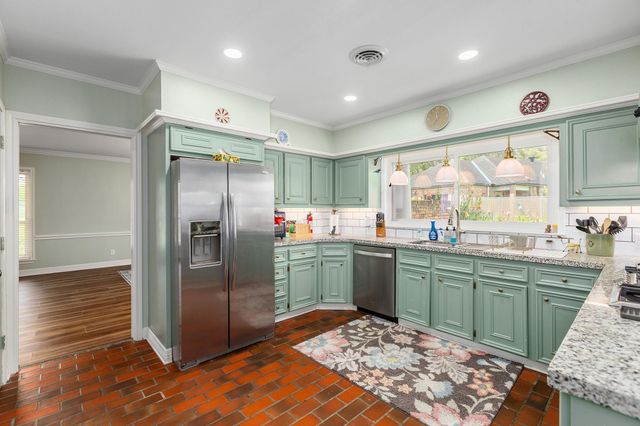 1005 Oak Drive, Liberty, TX 77575